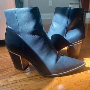 Circus by Sam Edelman black booties
